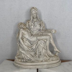 Vintage PIETA Sculpture Michelangelo Mary Jesus by Holland Mold